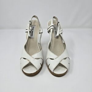 Steve Madden White Women's Sandals Size 7.5B